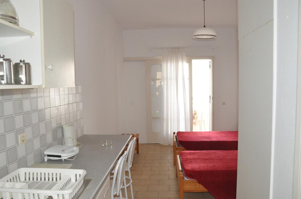 Koskinas Apartments Acharavi  Rum bild
